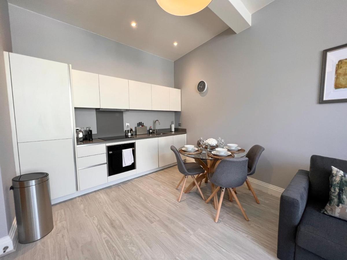 Urban Living'S - Windsor Castle Luxury Apartments エクステリア 写真