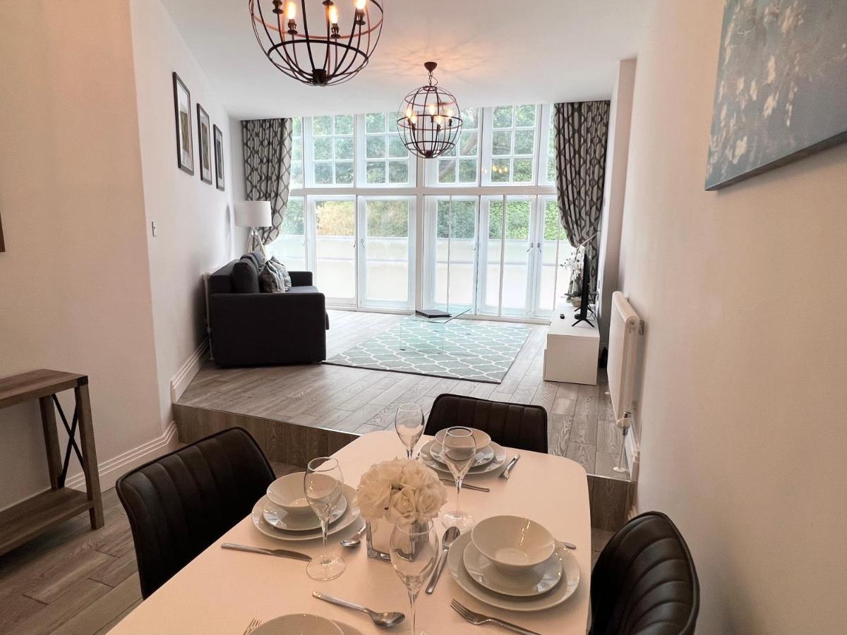 Urban Living'S - Windsor Castle Luxury Apartments エクステリア 写真