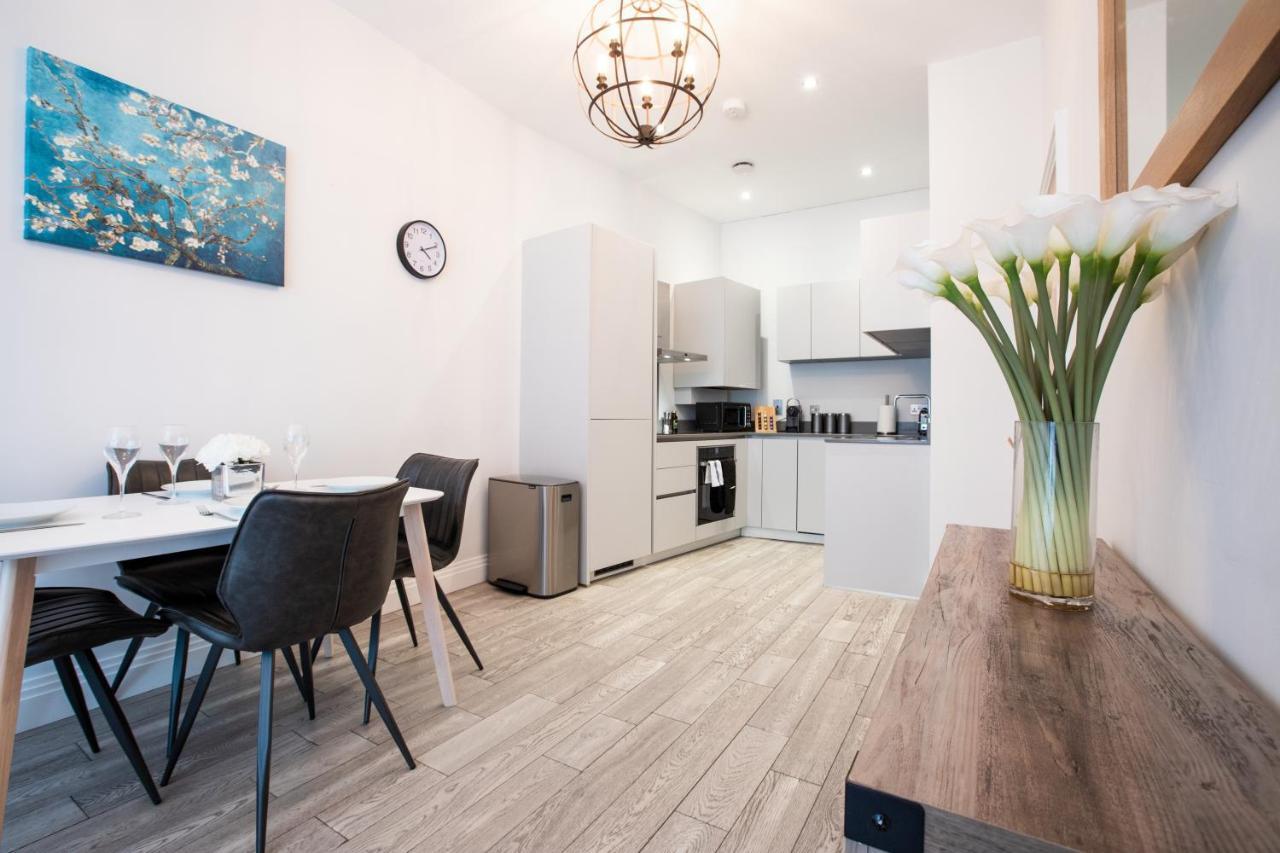 Urban Living'S - Windsor Castle Luxury Apartments エクステリア 写真