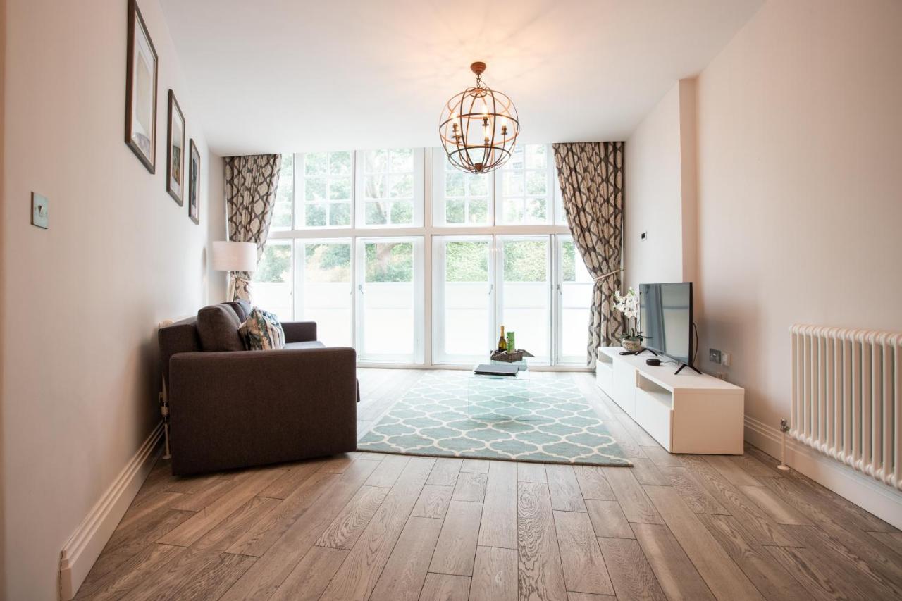 Urban Living'S - Windsor Castle Luxury Apartments エクステリア 写真