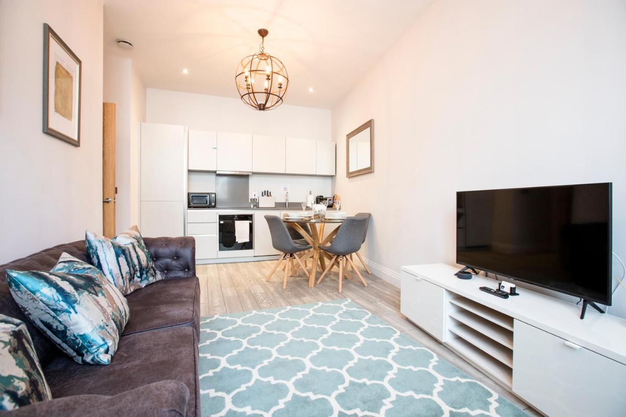 Urban Living'S - Windsor Castle Luxury Apartments エクステリア 写真